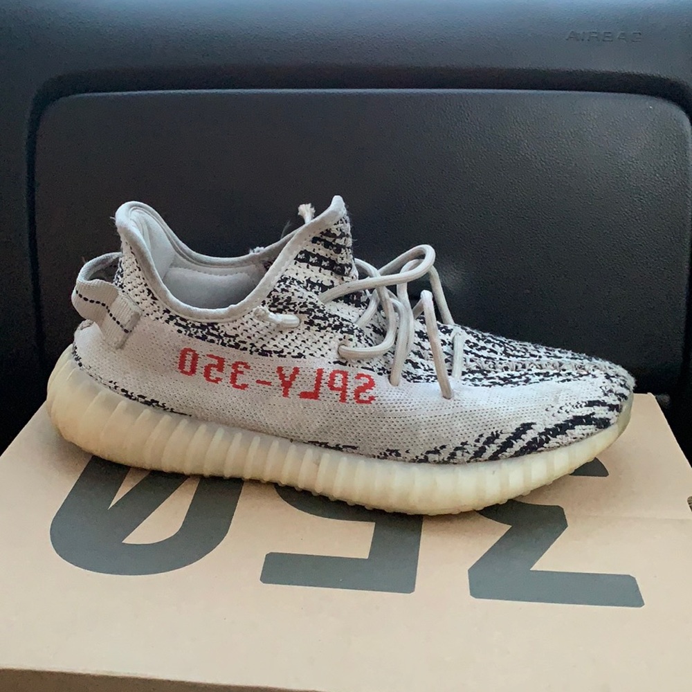 COPY - Yeezy 350 boost zebra color way,size 8